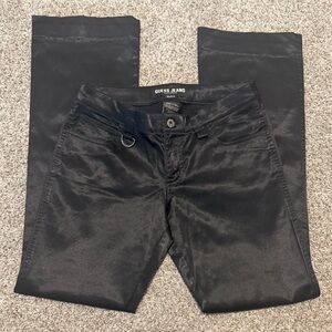 GUESS Flared Silky Black Jeans YTK